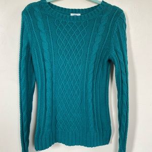 Women’s cable knit sweater
